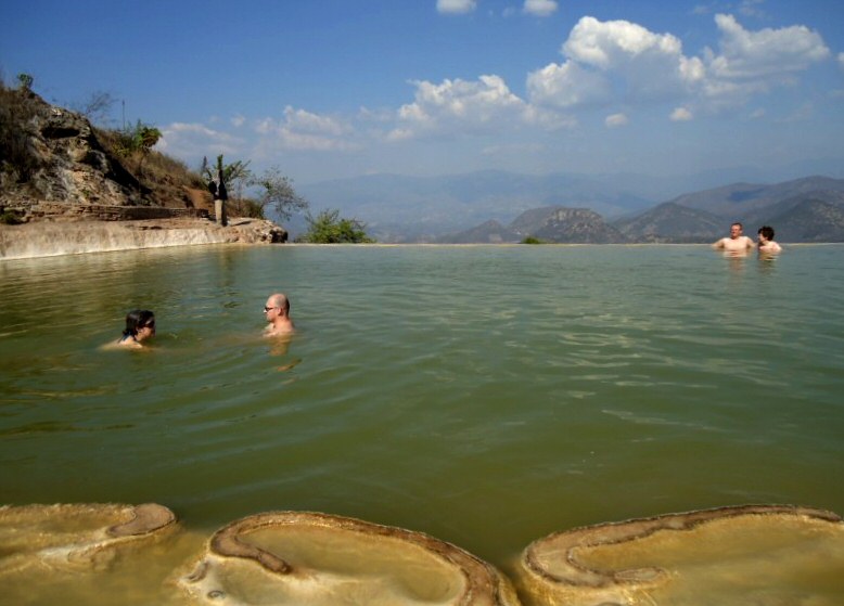 Hierve El Agua Oaxaca Mexicos Premier Bubbling Springs And Petrified