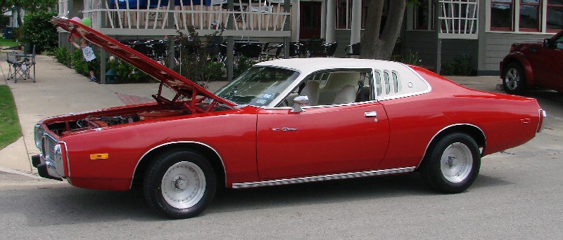 LEANDERCARSHOWcharger1 (101K)